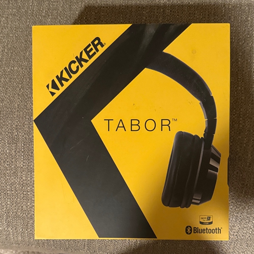 Kickers Tabor Over-Ear Headphones - Black